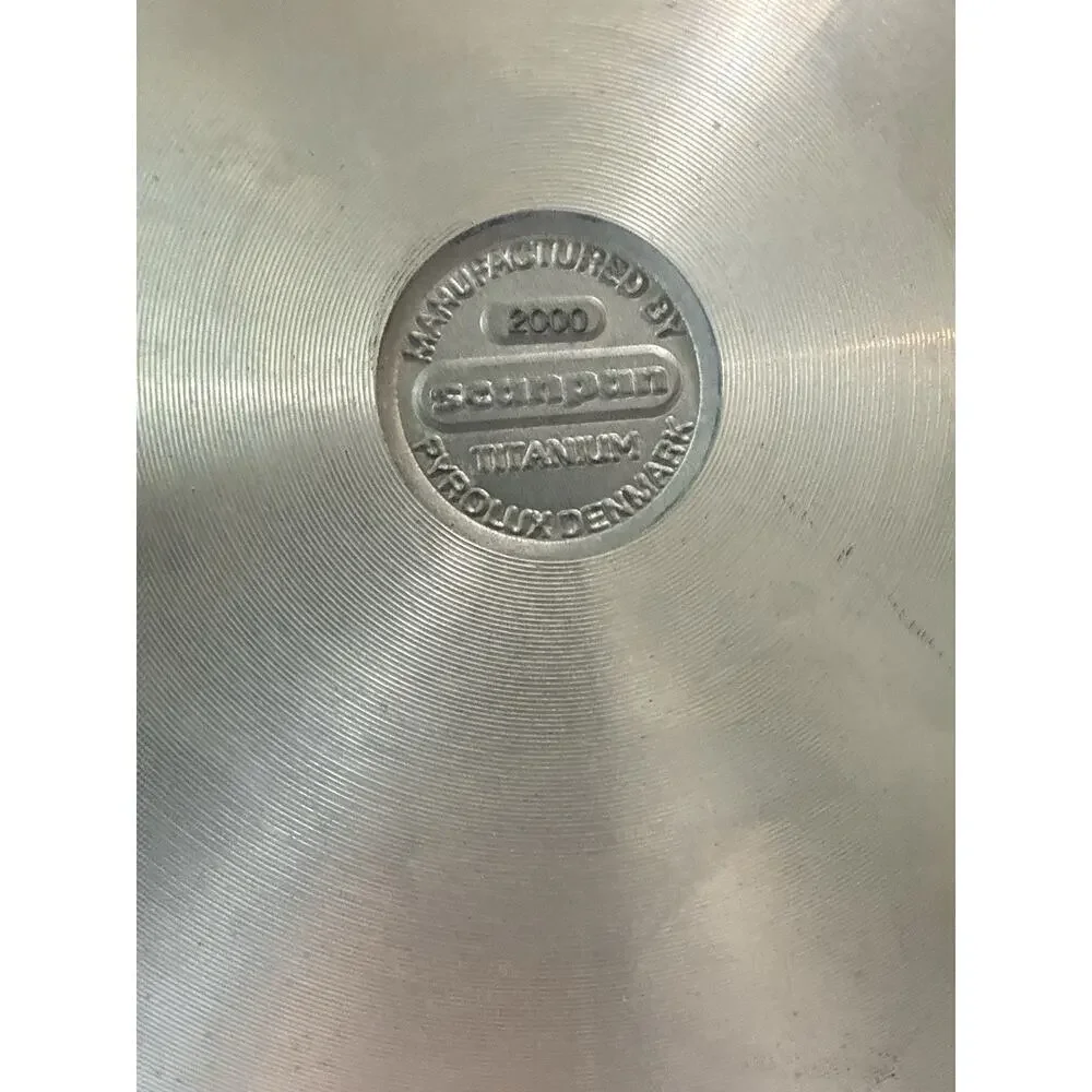 Scanpan professional 2000 series Dutch Oven 6.5 Qt Non-Stick Denmark glass lid